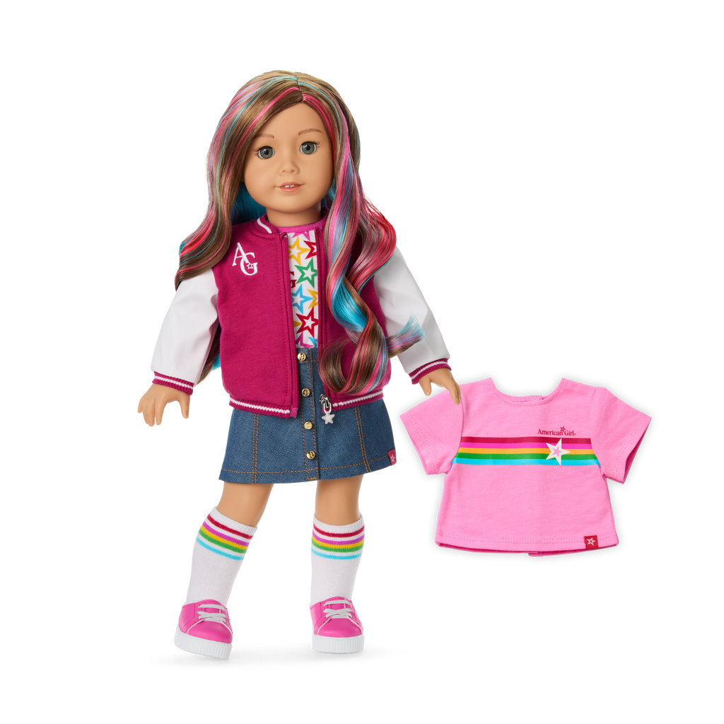 Truly Me™ 18-inch Doll #101 with wavy caramel hair C1