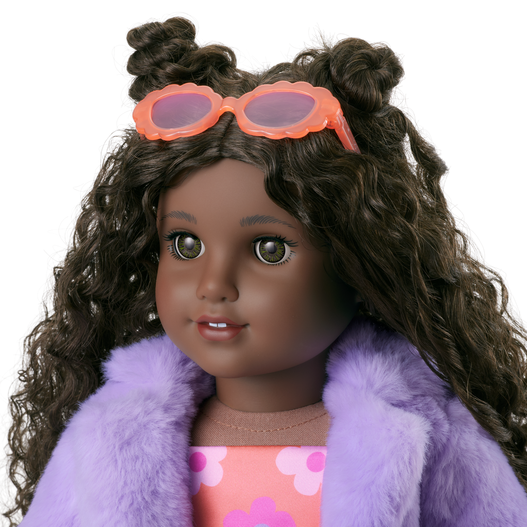 Truly Me™ #127 Doll & Day of Fun All-in-One Set C8