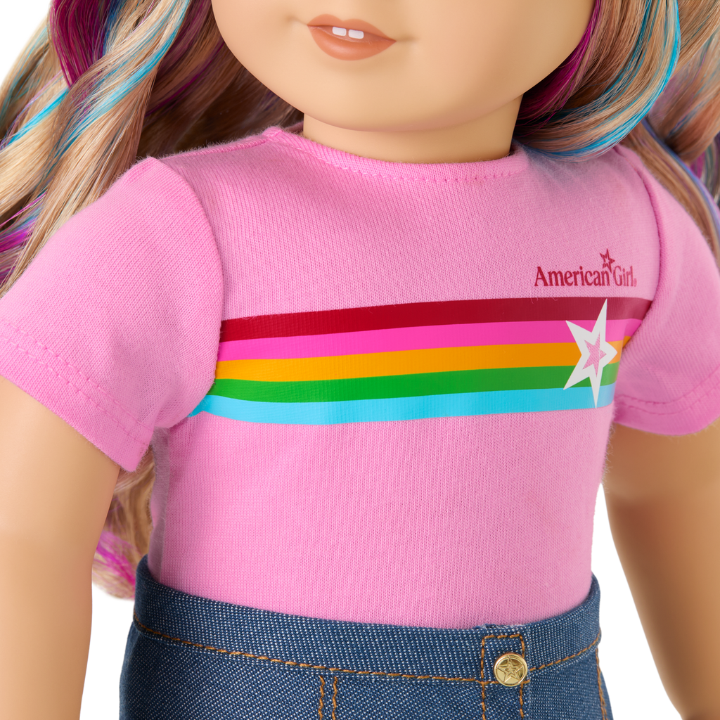 Truly Me™ 18-inch Doll #110 with wavy blonde hair A5