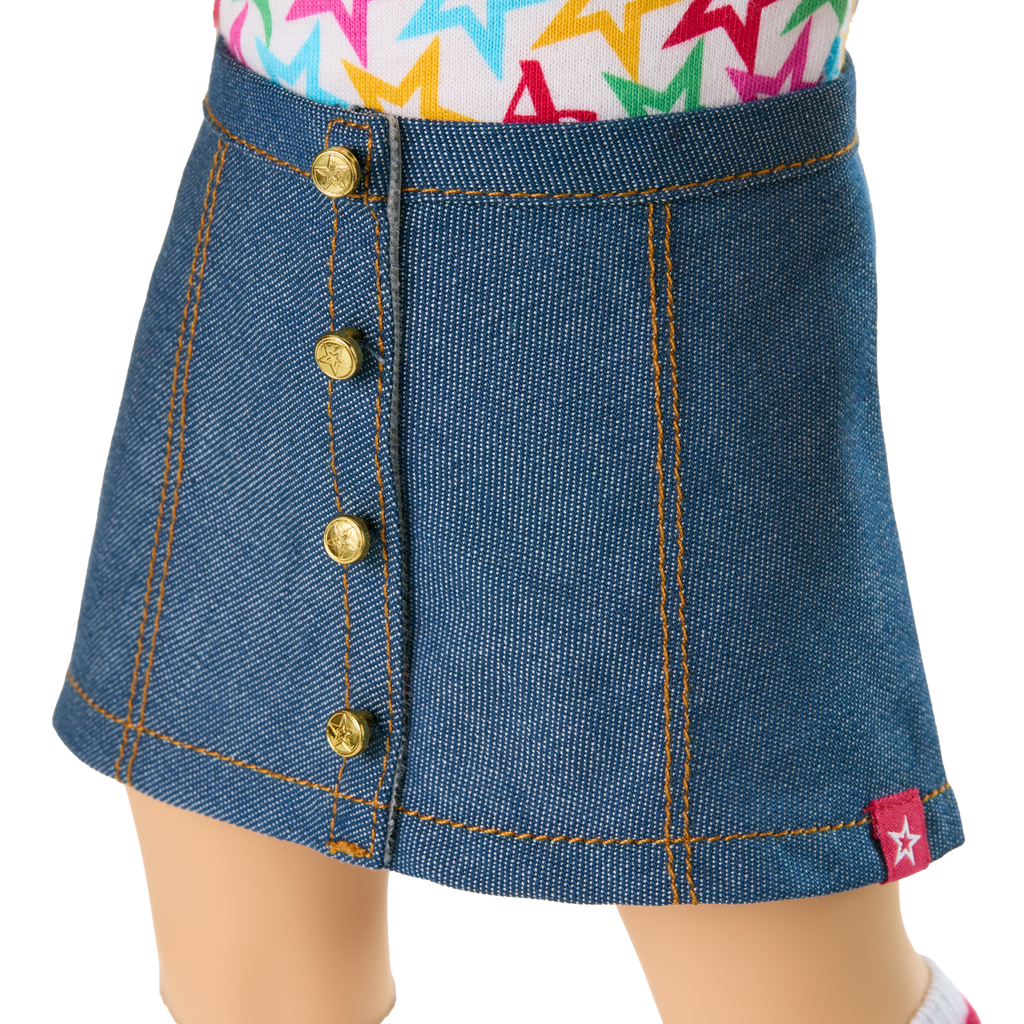 Truly Me™ 18-inch Doll #118 with curly caramel hair F9