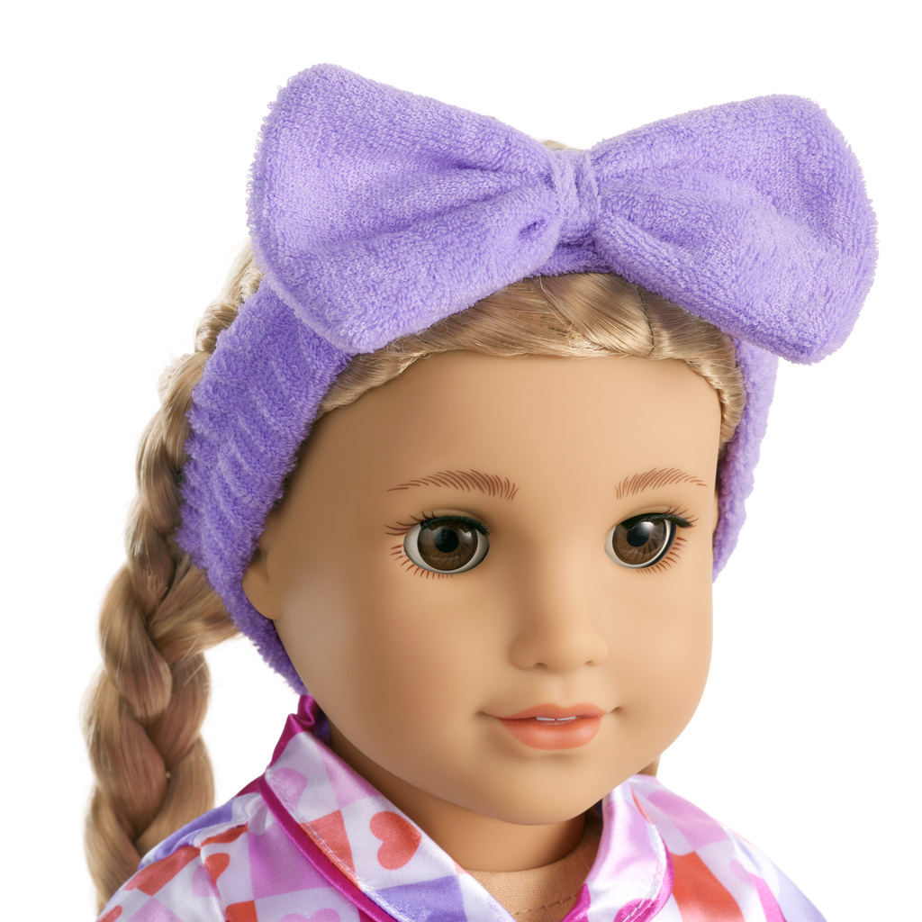 Truly Me™ #131 Doll & Day of Fun All-in-One Set A2