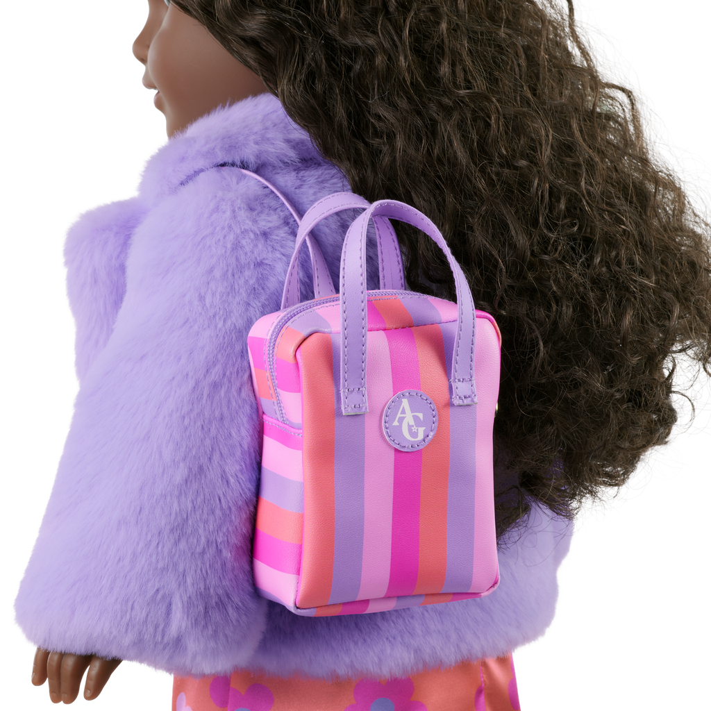 Truly Me™ #127 Doll & Day of Fun All-in-One Set C8