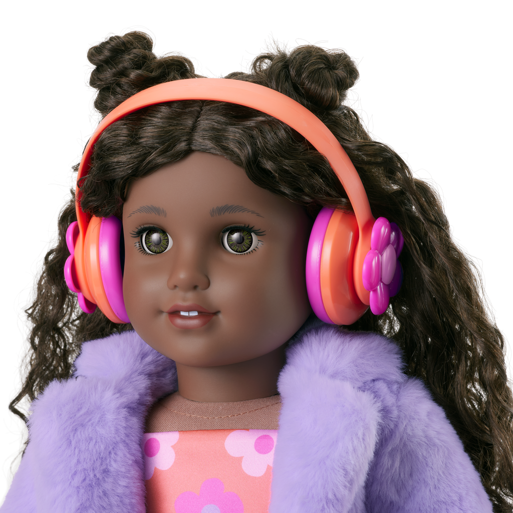 Truly Me™ #127 Doll & Day of Fun All-in-One Set C8