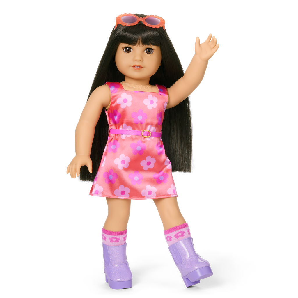 Truly Me™ #130 Doll & Day of Fun All-in-One Set B8