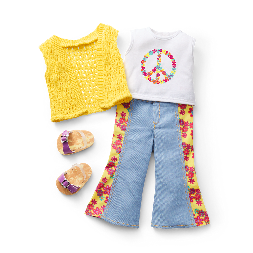 Julie’s™ Sunny ’70s Gift Set (Historical Characters) E1