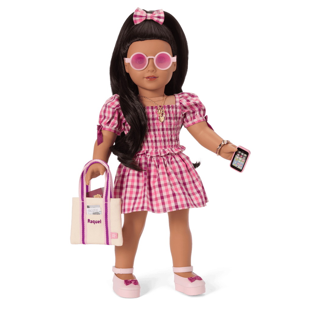 Raquel Reyes™ Gift Set (Girl of the Year™ 2026) A8