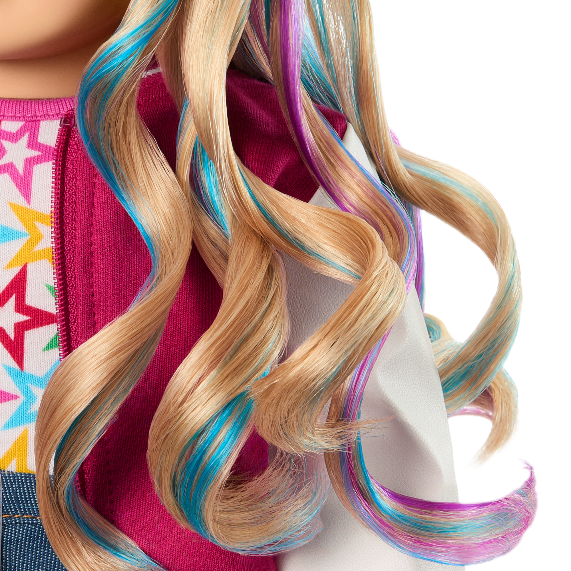 Truly Me™ 18-inch Doll #110 with wavy blonde hair A5