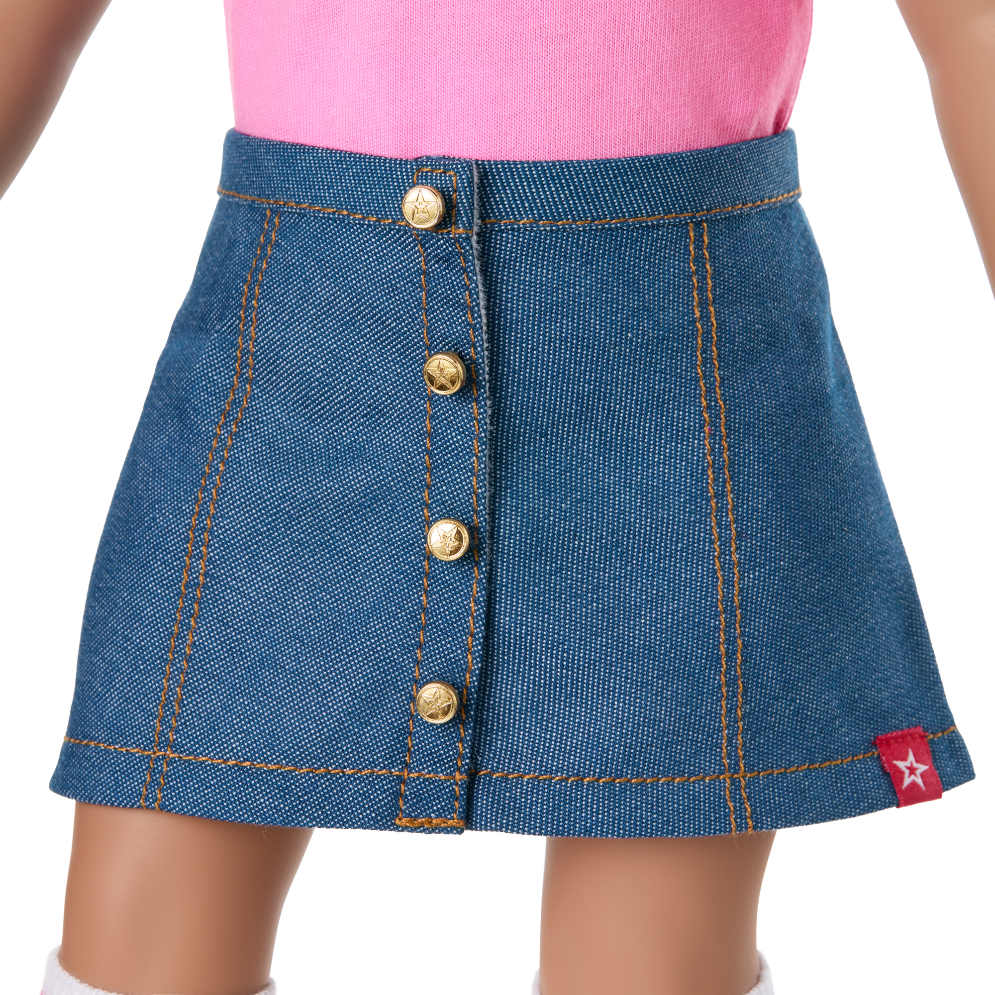 Truly Me™ 18-inch Doll #117 with wavy dark-brown hair D9