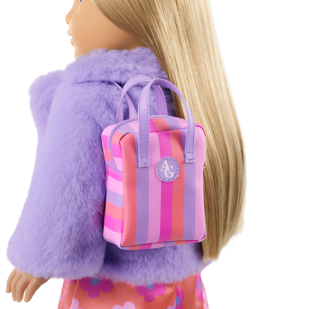 Truly Me™ #131 Doll & Day of Fun All-in-One Set A2