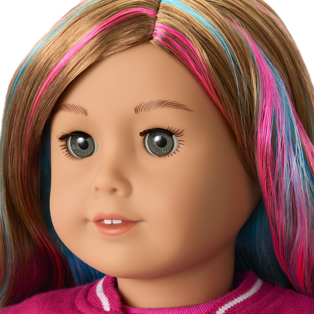Truly Me™ 18-inch Doll #101 with wavy caramel hair C1