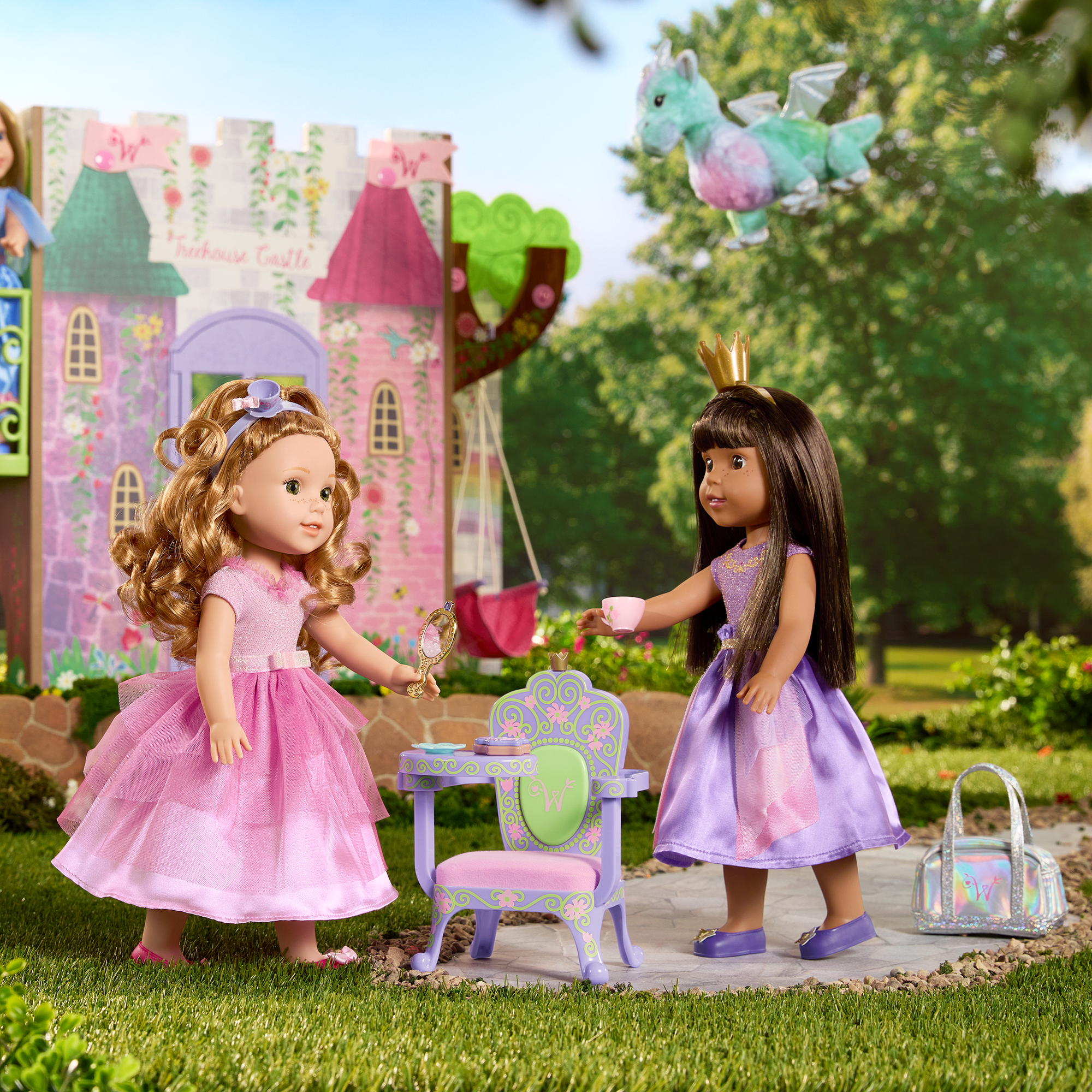 Ready to Be Royal Desk Set for WellieWishers™ Dolls C5
