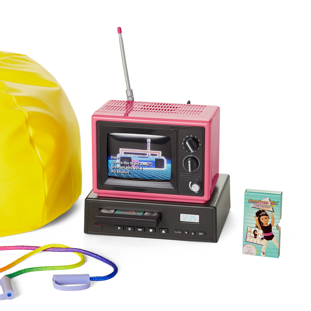 Courtney‘s™ TV & Fitness Accessories for 18-inch Dolls (Historical Characters) B0