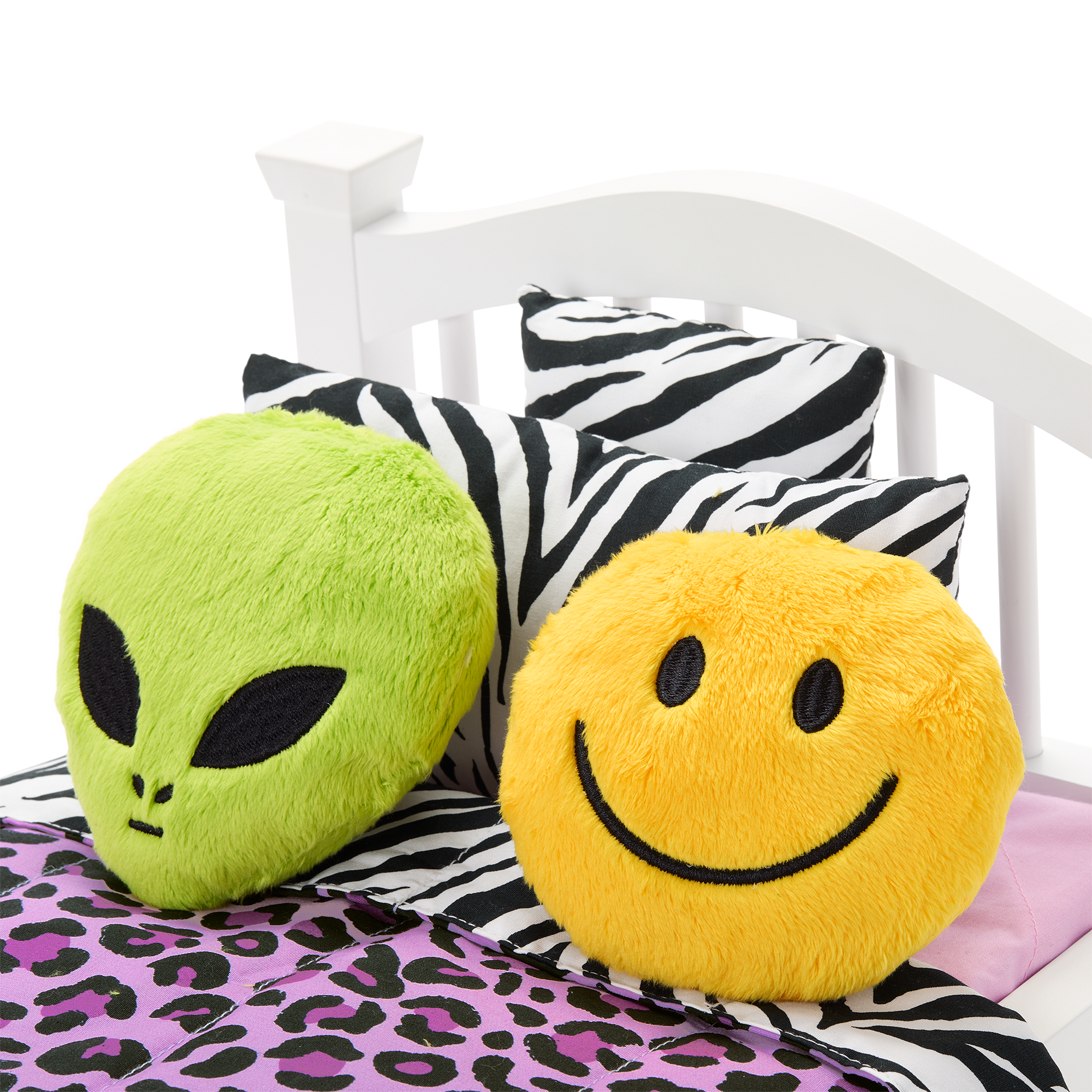 Nicki’s™ Bed & Animal-Print Bedding Set for 18-inch Dolls (Historical Characters) F8