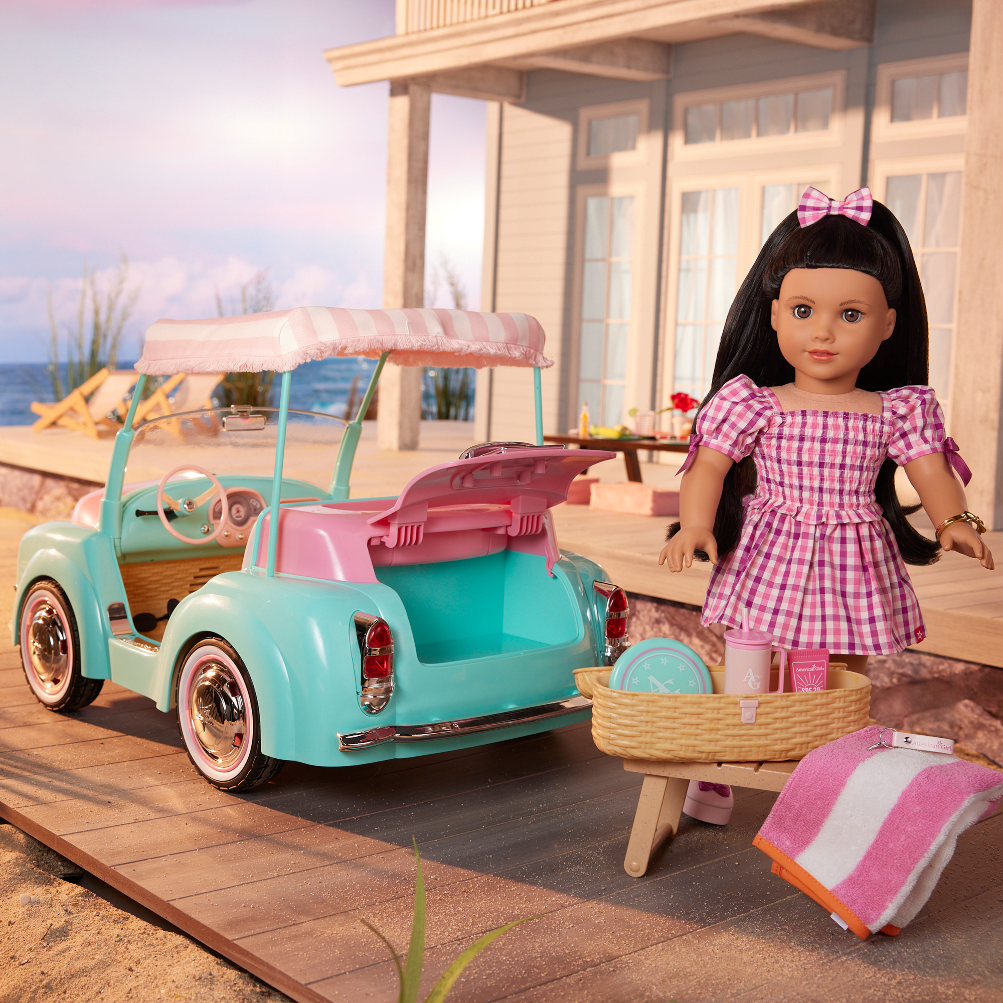 Raquel's™ Seaside Car for 18-inch Dolls (Girl of the Year™ 2026) D7