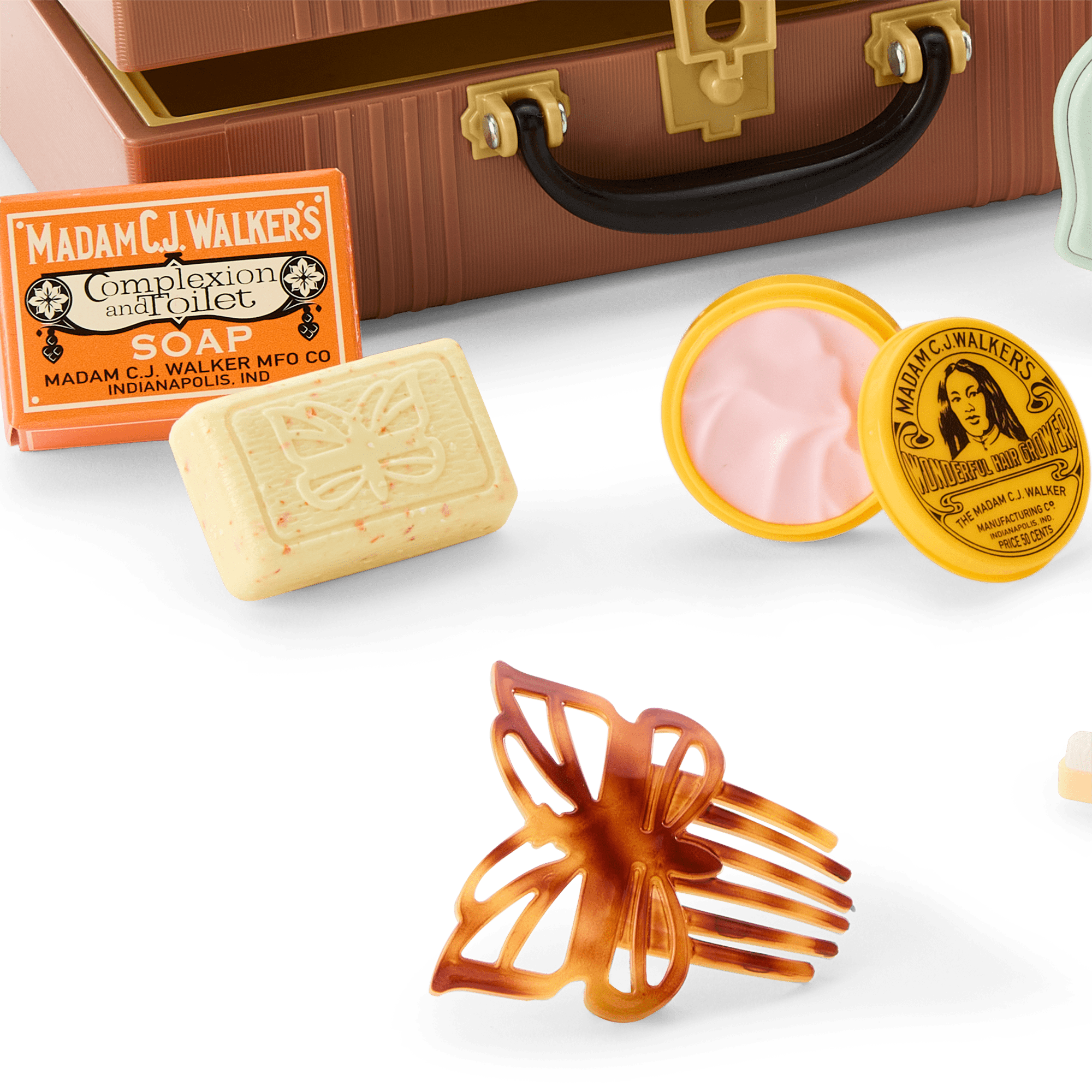 Claudie's™ Travel Accessories for 18-inch Dolls (Historical Characters) D7