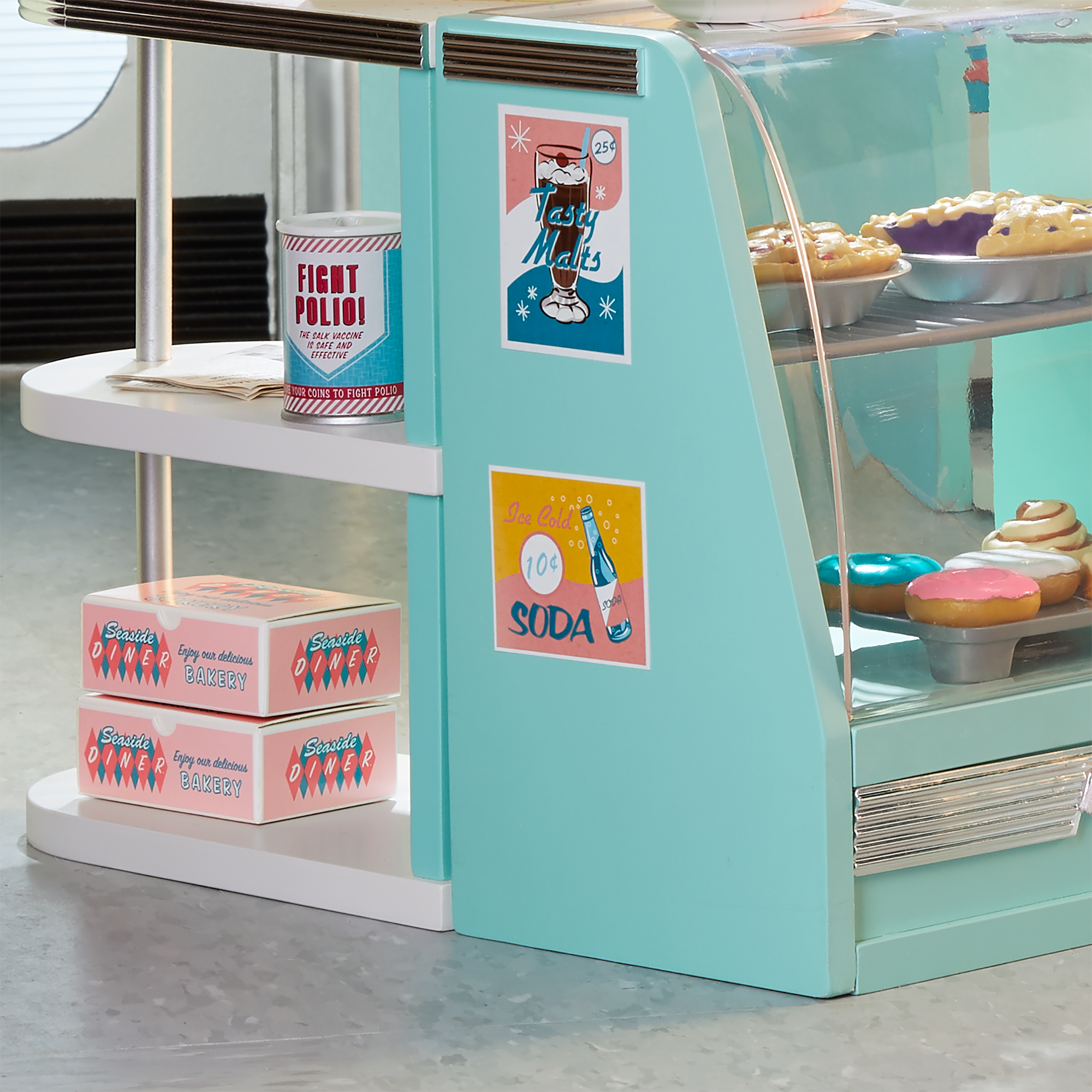 Maryellen’s™ Seaside Diner Bakery Case for 18-inch Dolls (Historical Characters) F5